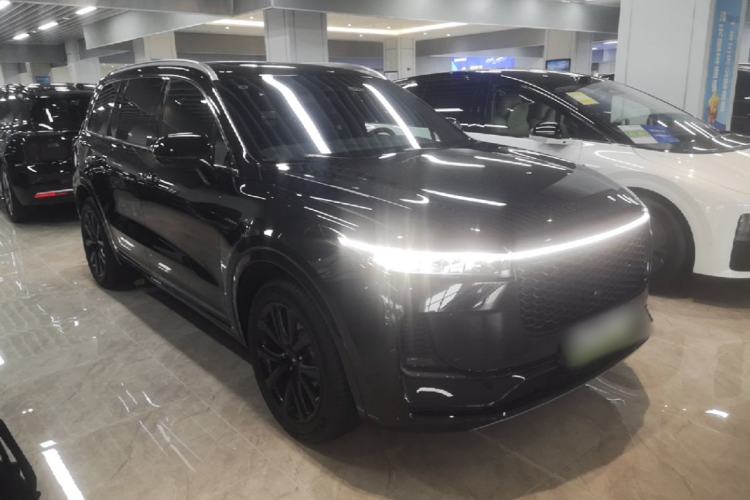 Used Li Auto ONE 2021 Extended-Range 6-Seater Version Front Right 45 Deg