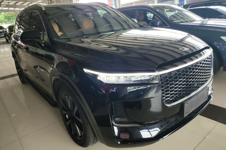 Used Li Auto ONE 2021 Extended-Range 6-Seater Version Front Right 45 Deg