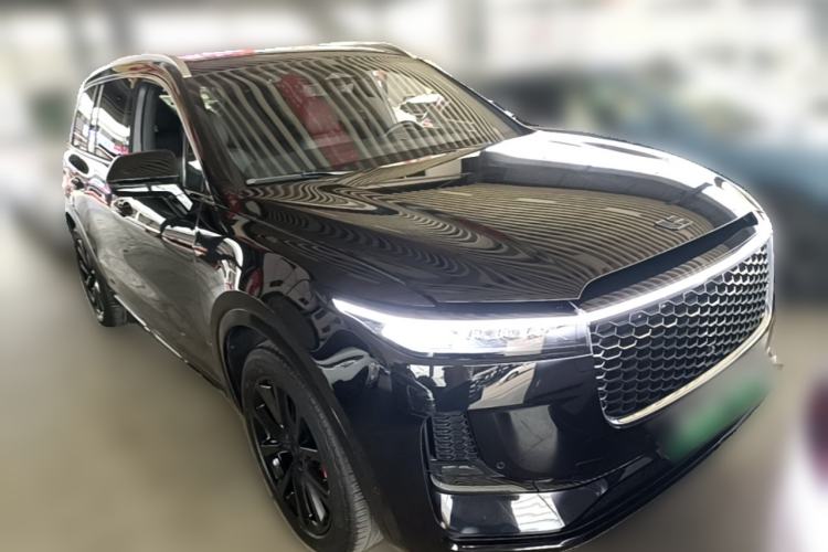 Used Li Auto ONE 2021 Extended-Range 6-Seater Version Front Right 45 Deg