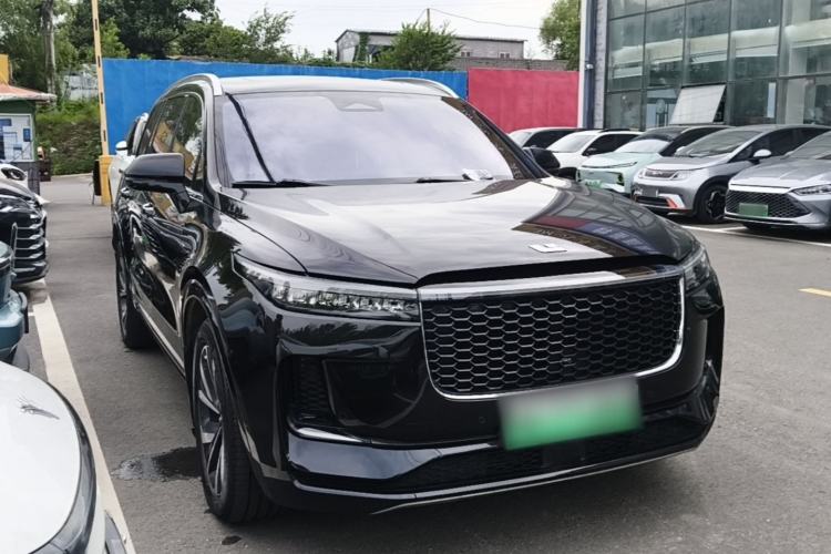Used Li Auto ONE 2021 Extended-Range 6-Seater Version Front Right 45 Deg
