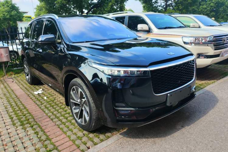 Used Li Auto ONE 2021 Extended-Range 6-Seater Version Front Right 45 Deg