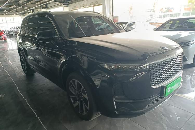 Used Li Auto ONE 2021 Extended-Range 6-Seater Version Front Right 45 Deg