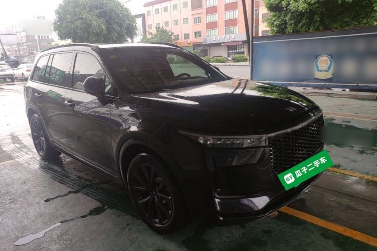 Used Li Auto ONE 2021 Extended-Range 6-Seater Version Front Right 45 Deg