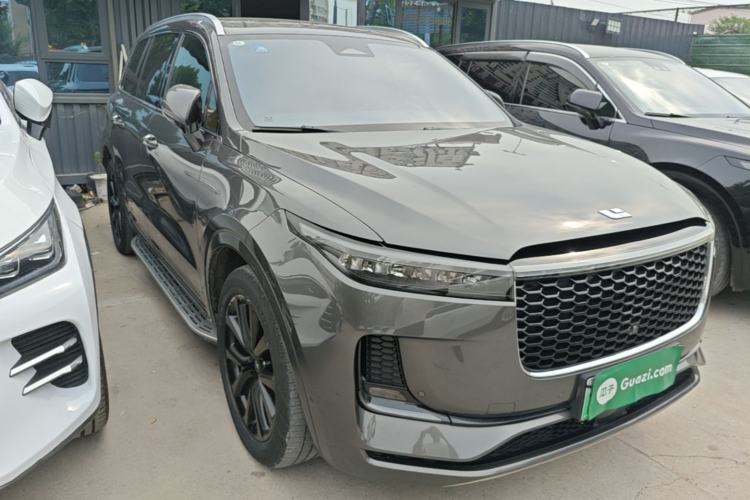 Used Li Auto ONE 2021 Extended-Range 6-Seater Version Front Right 45 Deg