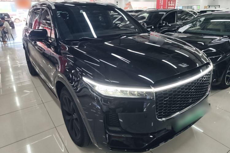Used Li Auto ONE 2021 Extended-Range 6-Seater Version Front Right 45 Deg