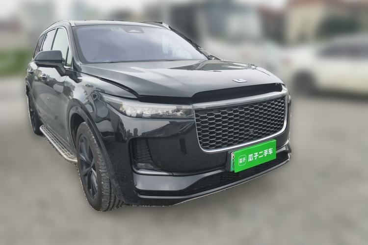 Used Li Auto ONE 2021 Extended-Range 6-Seater Version Front Right 45 Deg
