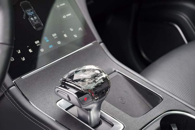 Used Li Auto ONE 2021 Extended-Range 6-Seater Version Gear Lever