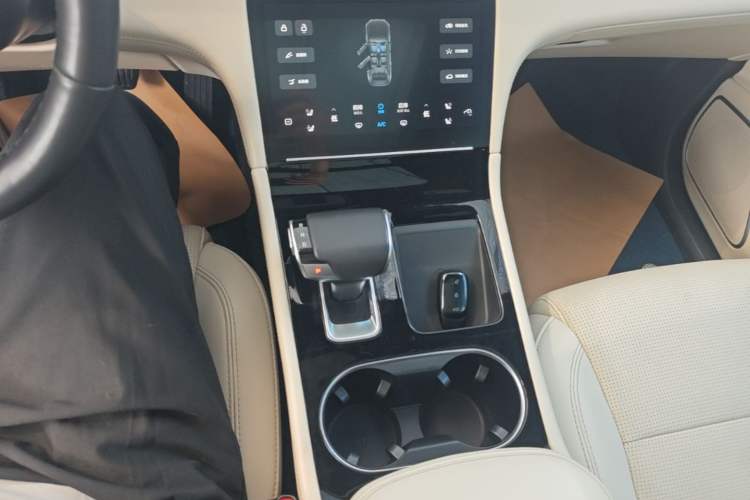 Used Li Auto ONE 2021 Extended-Range 6-Seater Version Gear Lever
