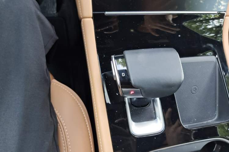 Used Li Auto ONE 2021 Extended-Range 6-Seater Version Gear Lever