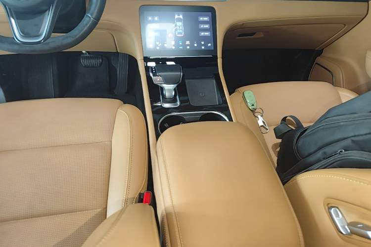 Used Li Auto ONE 2021 Extended-Range 6-Seater Version Gear Lever