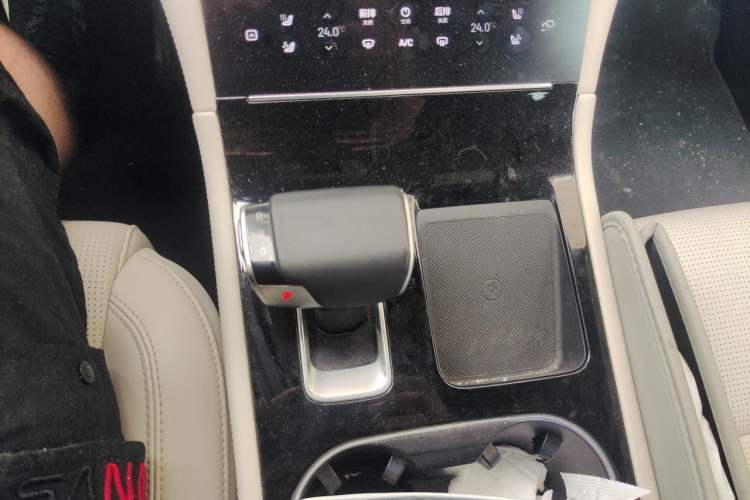 Used Li Auto ONE 2021 Extended-Range 6-Seater Version Gear Lever