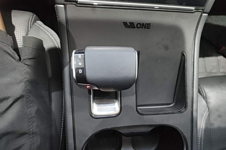 Used Li Auto ONE 2021 Extended-Range 6-Seater Version Gear Lever