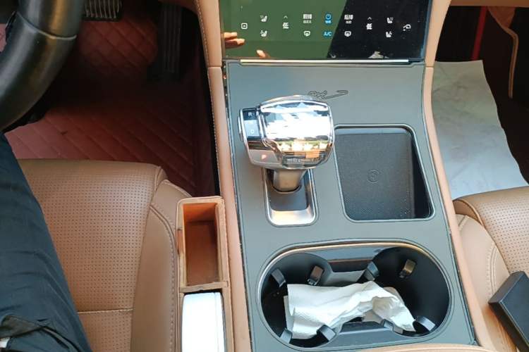Used Li Auto ONE 2021 Extended-Range 6-Seater Version Gear Lever
