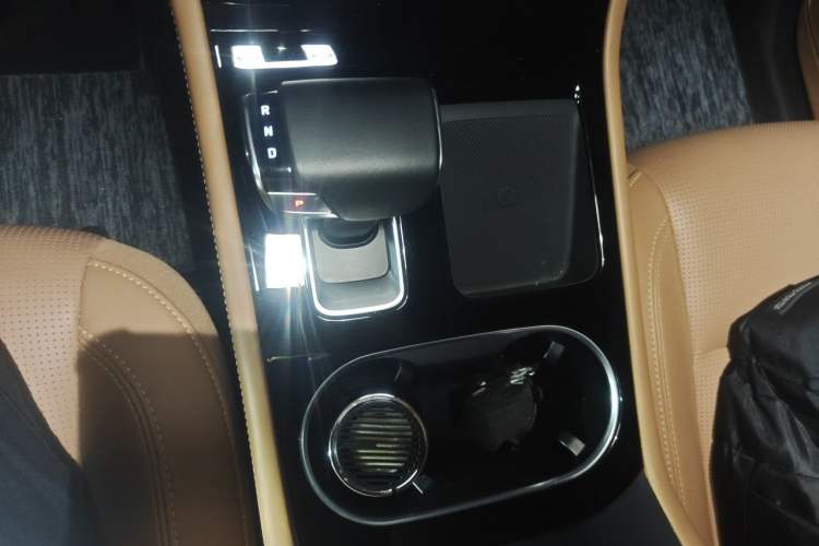 Used Li Auto ONE 2021 Extended-Range 6-Seater Version Gear Lever