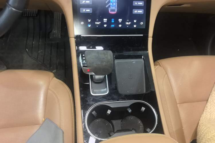 Used Li Auto ONE 2021 Extended-Range 6-Seater Version Gear Lever