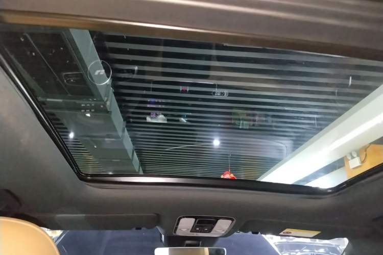 Used Li Auto ONE 2021 Extended-Range 6-Seater Version Headliner