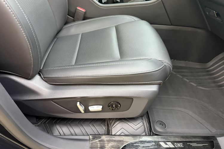 Used Li Auto ONE 2021 Extended-Range 6-Seater Version Interior 10