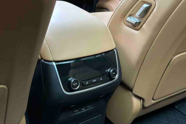Used Li Auto ONE 2021 Extended-Range 6-Seater Version Interior 2