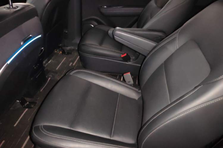 Used Li Auto ONE 2021 Extended-Range 6-Seater Version Interior 4