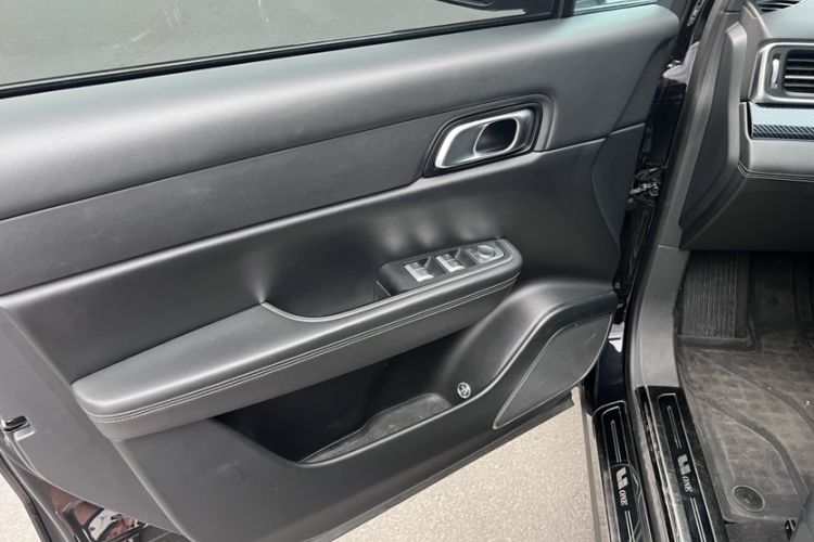 Used Li Auto ONE 2021 Extended-Range 6-Seater Version Interior 4