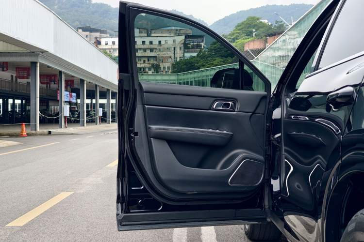 Used Li Auto ONE 2021 Extended-Range 6-Seater Version Interior 9