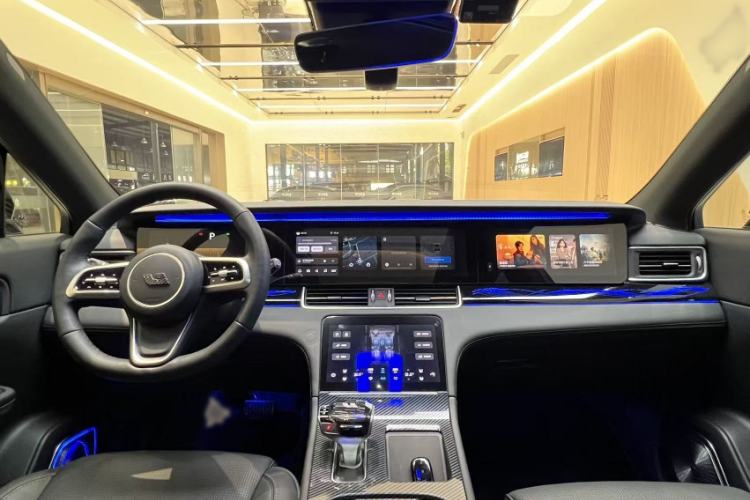 Used Li Auto ONE 2021 Extended-Range 6-Seater Version Interior 9