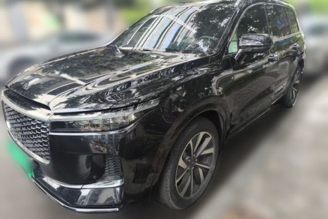 Ojetý Li Auto ONE 2021 Extended-Range 6-Seater Version