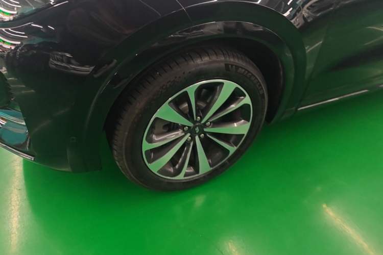 Used Li Auto ONE 2021 Extended-Range 6-Seater Version Left Front Wheel Hub