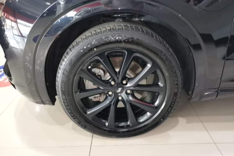 Used Li Auto ONE 2021 Extended-Range 6-Seater Version Left Front Wheel Hub
