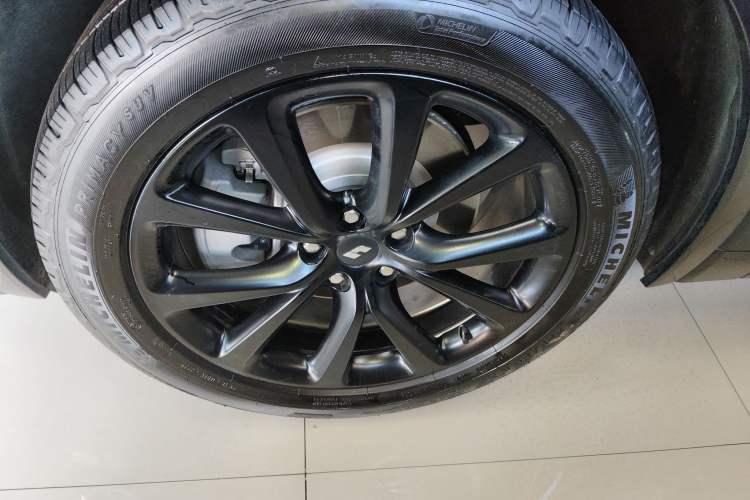 Used Li Auto ONE 2021 Extended-Range 6-Seater Version Left Front Wheel Hub