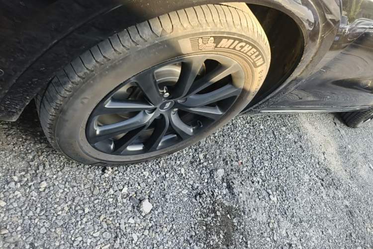 Used Li Auto ONE 2021 Extended-Range 6-Seater Version Left Front Wheel Hub
