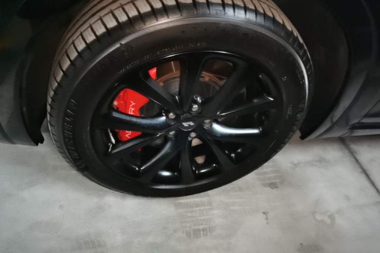 Used Li Auto ONE 2021 Extended-Range 6-Seater Version Left Front Wheel Hub