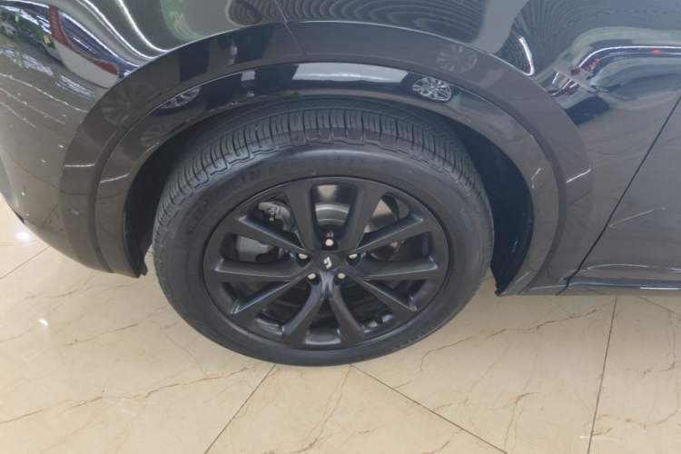 Used Li Auto ONE 2021 Extended-Range 6-Seater Version Left Front Wheel Hub