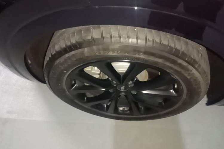 Used Li Auto ONE 2021 Extended-Range 6-Seater Version Left Front Wheel Hub