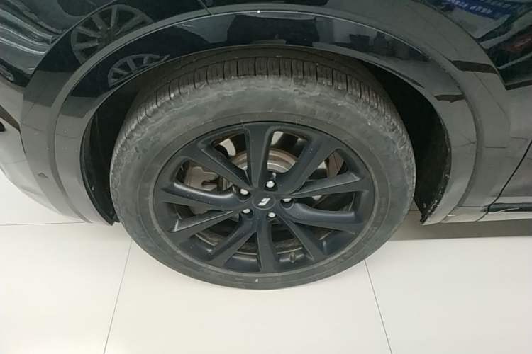 Used Li Auto ONE 2021 Extended-Range 6-Seater Version Left Front Wheel Hub