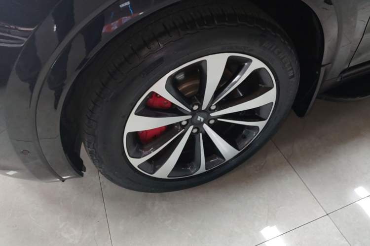 Used Li Auto ONE 2021 Extended-Range 6-Seater Version Left Front Wheel Hub