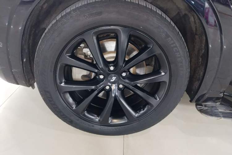 Used Li Auto ONE 2021 Extended-Range 6-Seater Version Left Front Wheel Hub