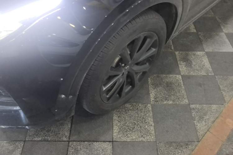 Used Li Auto ONE 2021 Extended-Range 6-Seater Version Left Front Wheel Hub