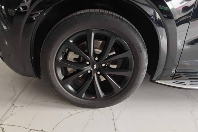 Used Li Auto ONE 2021 Extended-Range 6-Seater Version Left Front Wheel Hub