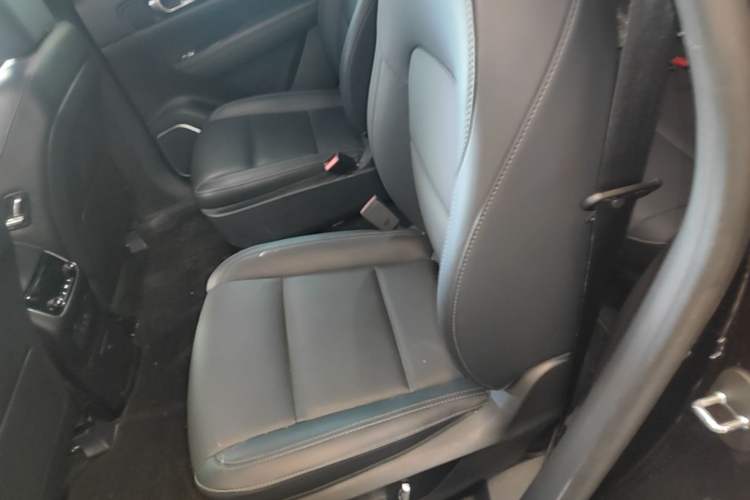 Used Li Auto ONE 2021 Extended-Range 6-Seater Version Left Rear Seat