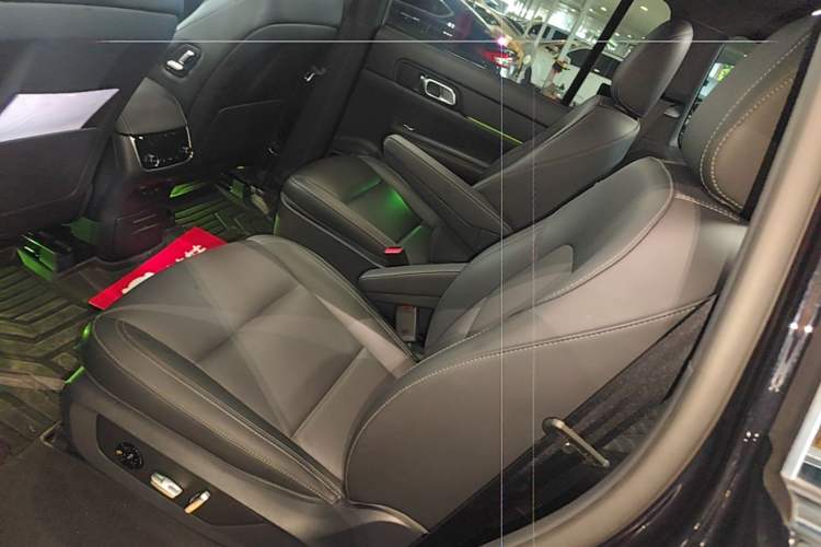 Used Li Auto ONE 2021 Extended-Range 6-Seater Version Left Rear Seat