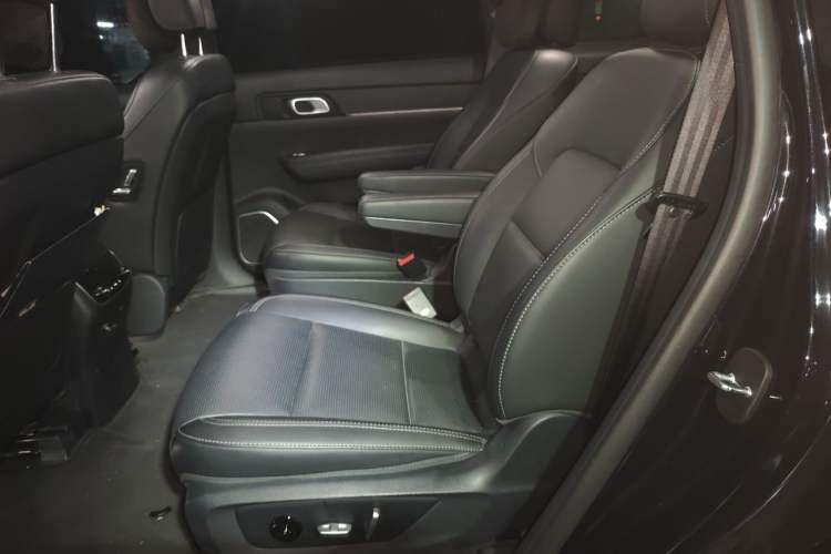 Used Li Auto ONE 2021 Extended-Range 6-Seater Version Left Rear Seat