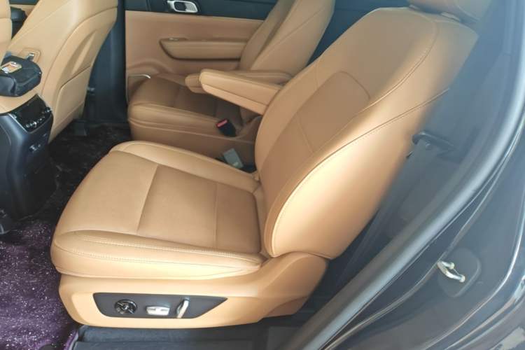 Used Li Auto ONE 2021 Extended-Range 6-Seater Version Left Rear Seat