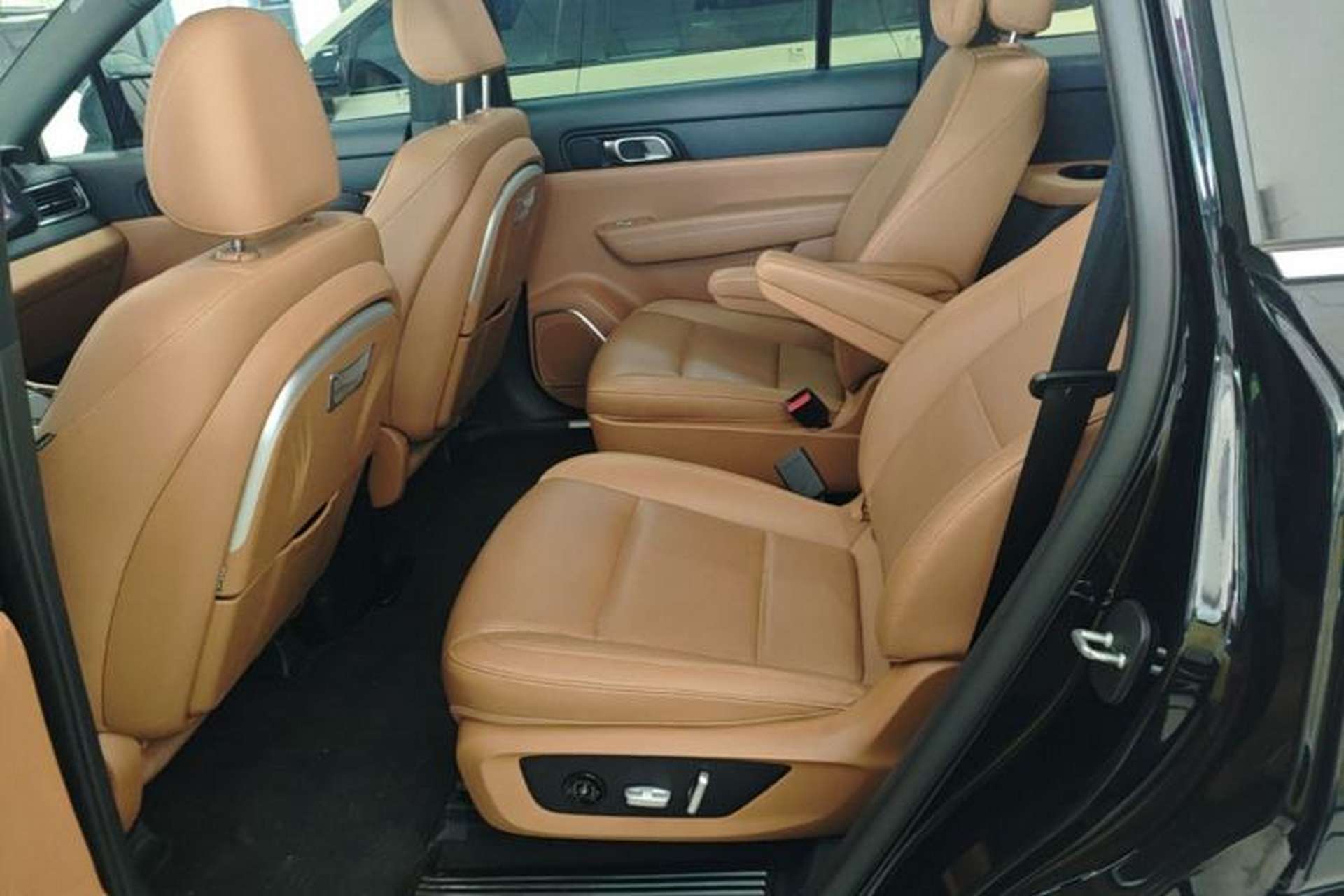 Used Li Auto ONE 2021 Extended-Range 6-Seater Version Left Rear Seat