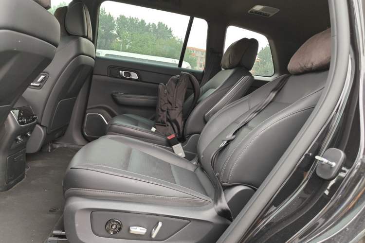 Used Li Auto ONE 2021 Extended-Range 6-Seater Version Left Rear Seat