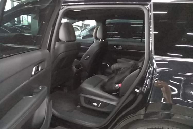 Used Li Auto ONE 2021 Extended-Range 6-Seater Version Left Rear Seat