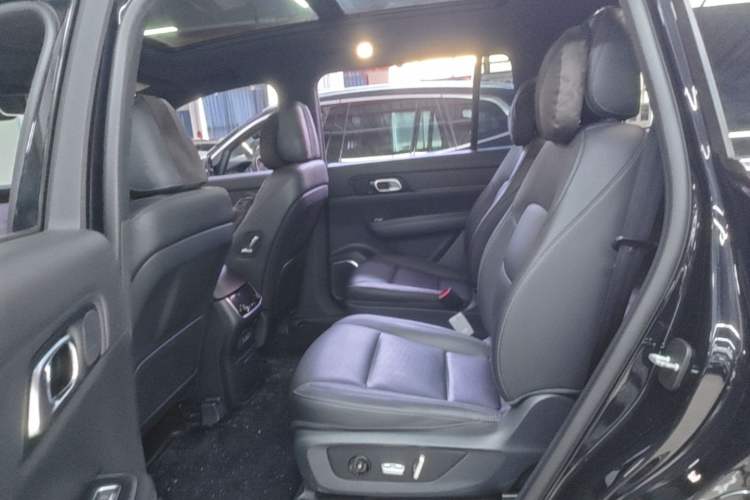 Used Li Auto ONE 2021 Extended-Range 6-Seater Version Left Rear Seat