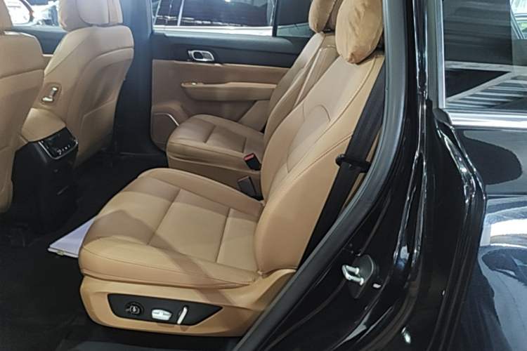 Used Li Auto ONE 2021 Extended-Range 6-Seater Version Left Rear Seat
