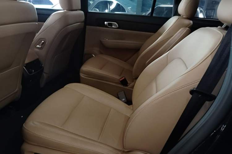 Used Li Auto ONE 2021 Extended-Range 6-Seater Version Left Rear Seat