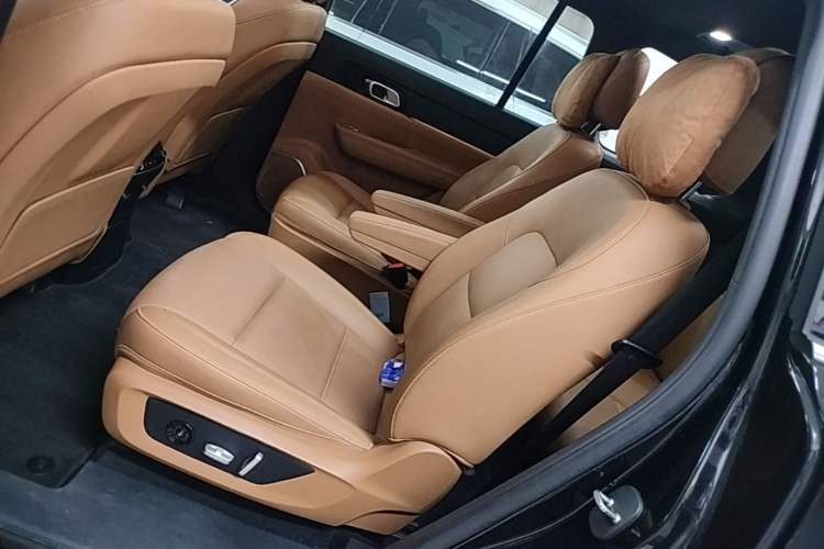 Used Li Auto ONE 2021 Extended-Range 6-Seater Version Left Rear Seat